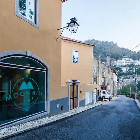 Moon Hill Sintra Hostel