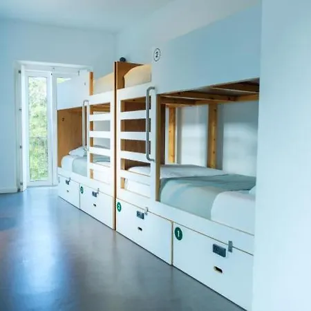Moon Hill Sintra Hostel *