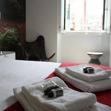 Moon Hill Sintra Hostel