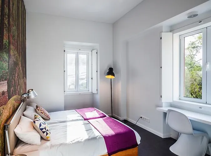 Moon Hill * סינטרה