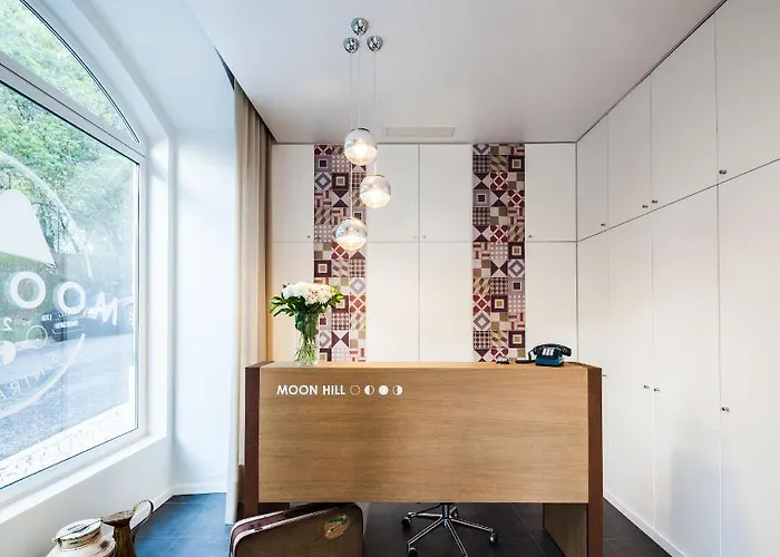 Moon Hill אכסניה