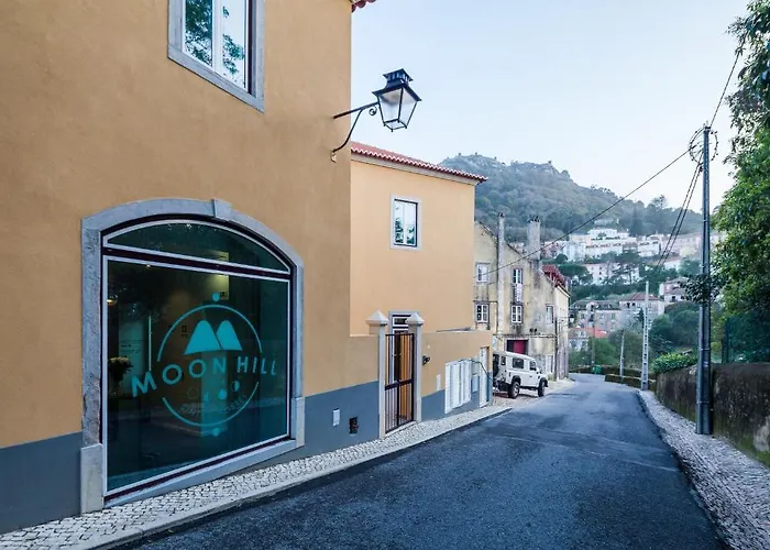 Moon Hill אכסניה